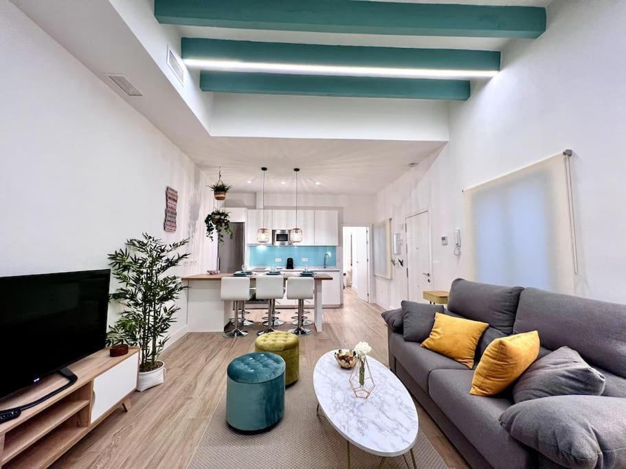 Auxiliadora Luxury * Sevilha